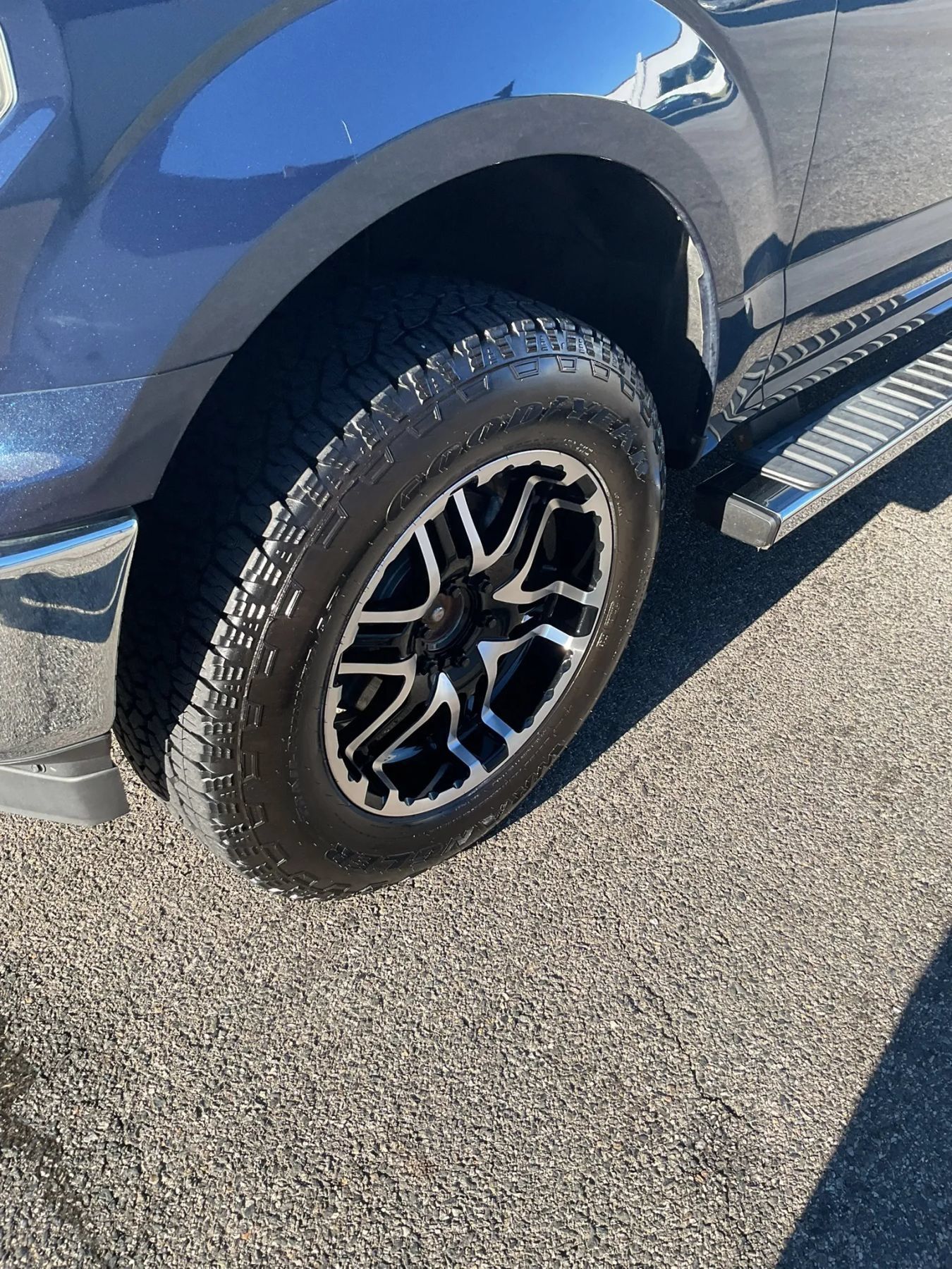 Used 2020 Ford F150 XLT AWD/4WD image 9