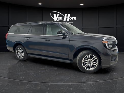Used 2025 Ford Expedition Max Active AWD/4WD image 1