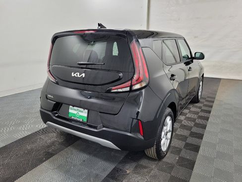 Used 2025 Kia Soul LX image 9