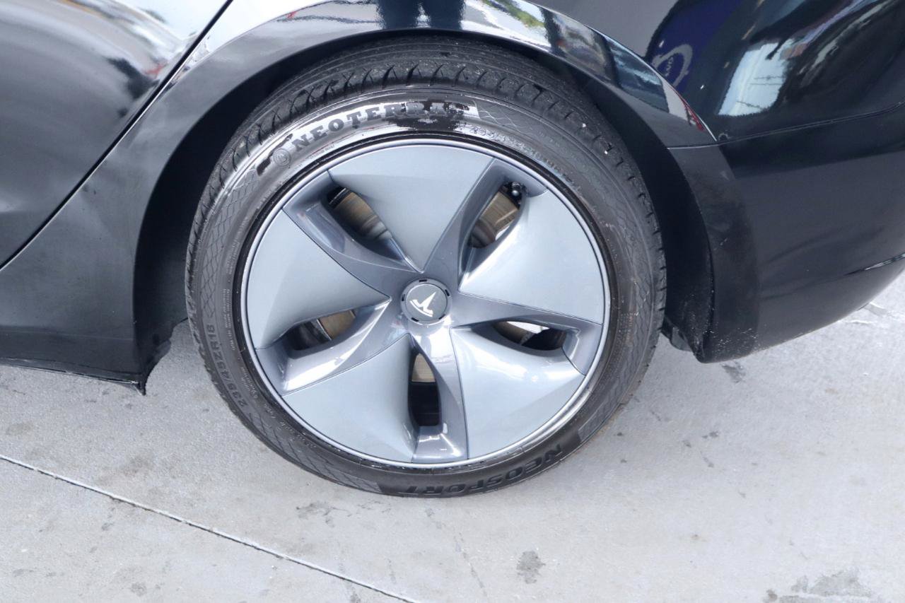 Used 2023 Tesla Model 3 Standard Range RWD image 11