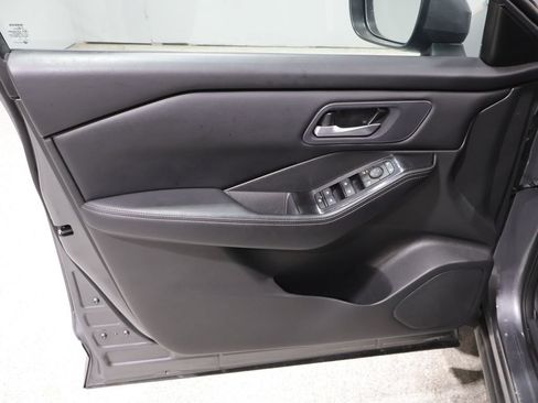 Used 2024 Nissan Rogue SV AWD/4WD image 13