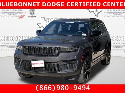 Used 2023 Jeep Grand Cherokee Altitude