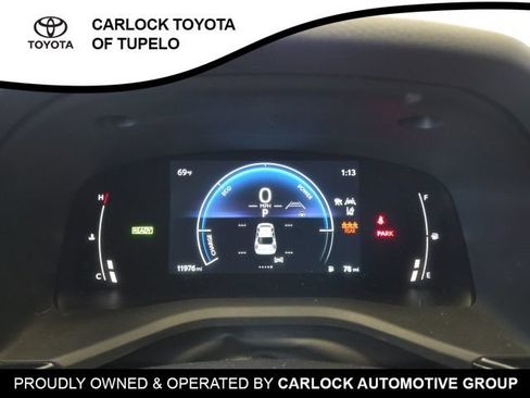 Used 2025 Toyota Camry SE FWD image 25