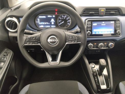 Used 2025 Nissan Versa SV FWD image 22