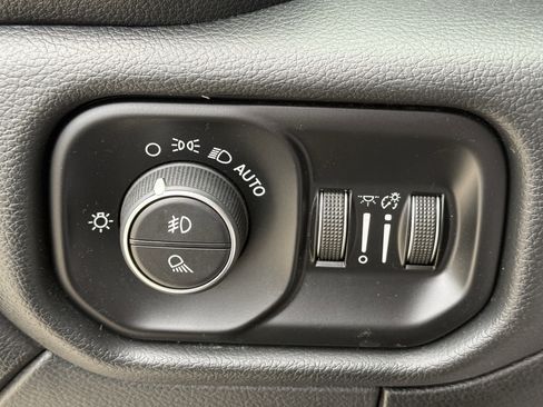 Used 2020 RAM 3500 Laramie image 25