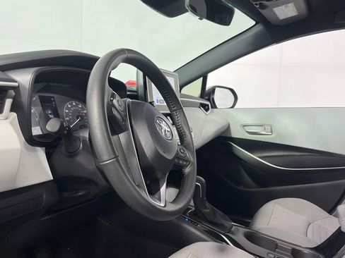 Used 2025 Toyota Corolla SE image 22