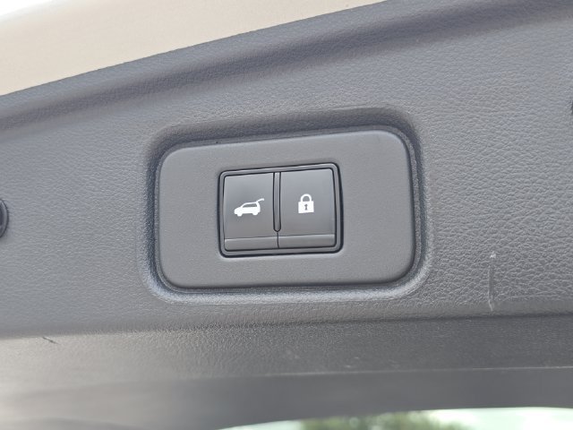 Certified 2025 Nissan Pathfinder SV FWD image 11