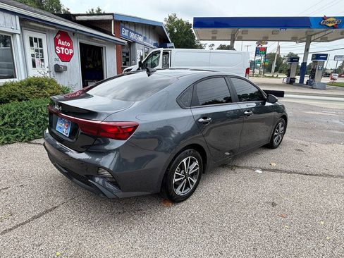 Used 2024 Kia Forte LXS FWD image 3