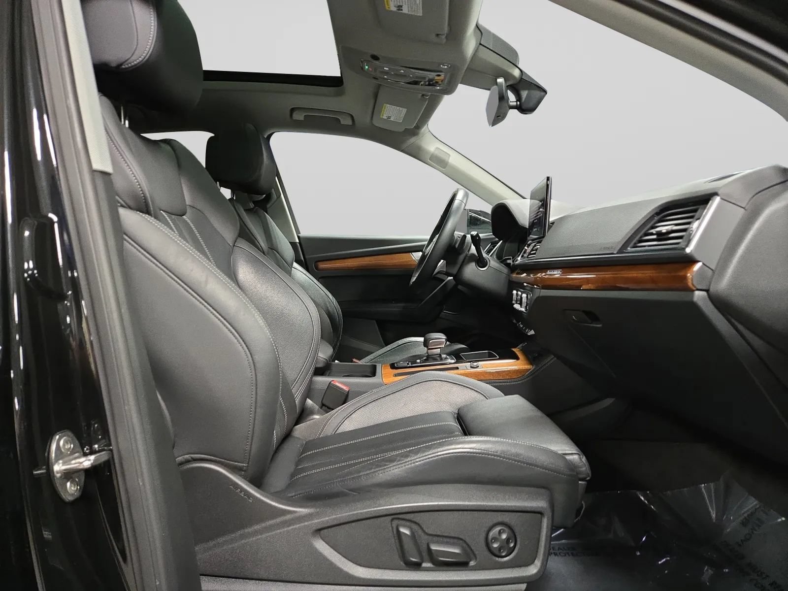Used 2023 Audi Q5 2.0T Premium Plus AWD/4WD image 33