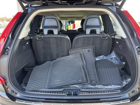 Certified 2024 Volvo XC90 T8 Plus w/ Protection Package Premier image 36