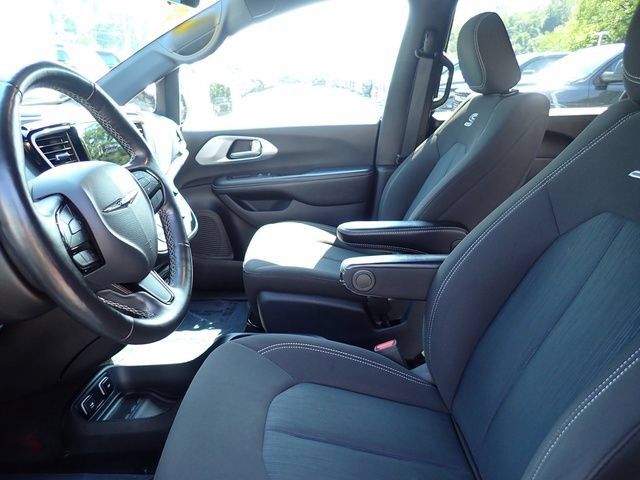 Certified 2020 Chrysler Pacifica Touring w/ S Appearance Package FWD image 13