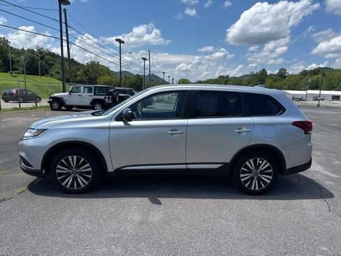 Used 2020 Mitsubishi Outlander ES FWD image 5