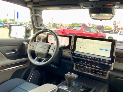New 2025 GMC Hummer EV 3X w/ LPO, Illumination Package image 37