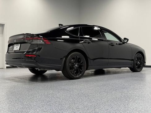 Used 2025 Honda Accord SE image 12