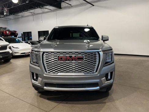 Used 2023 GMC Yukon Denali w/ Denali Reserve Package image 8