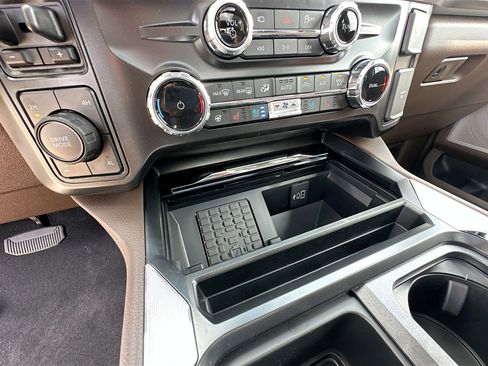 New 2026 Ford F250 4x4 Crew Cab Super Duty image 30