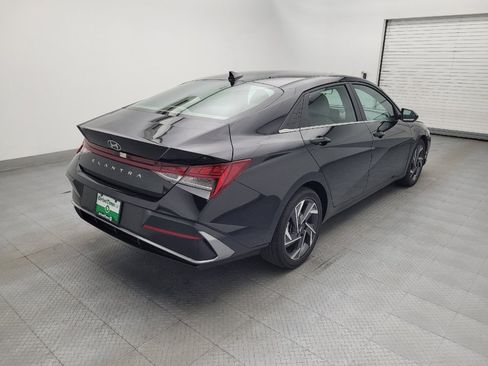 Used 2025 Hyundai Elantra SEL FWD image 9