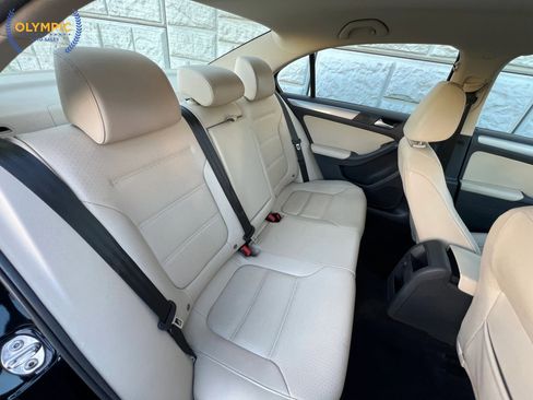 Used 2018 Volkswagen Jetta Wolfsburg Edition image 45