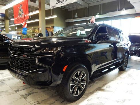 Used 2023 Chevrolet Suburban Z71 image 12