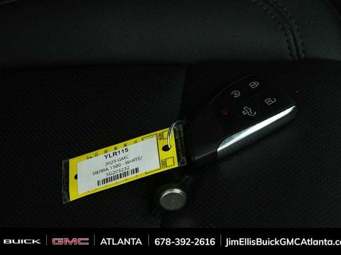 Used 2025 GMC Sierra 1500 SLT AWD/4WD image 35