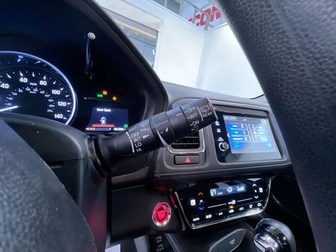 Used 2022 Honda HR-V EX image 19