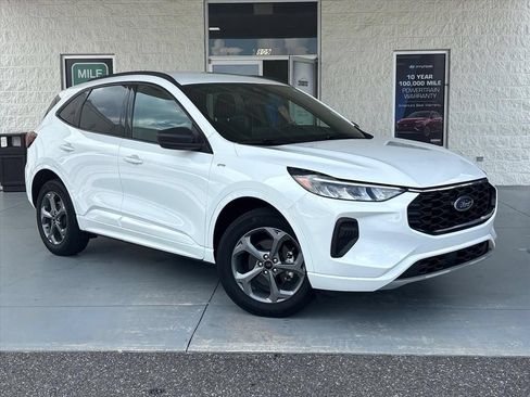 Used 2023 Ford Escape ST-Line w/ Tech Pack #1 AWD/4WD image 1