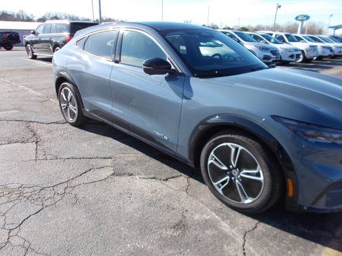 Used 2023 Ford Mustang Mach-E Premium image 1