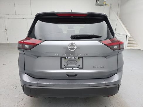 Used 2024 Nissan Rogue SV AWD/4WD image 7