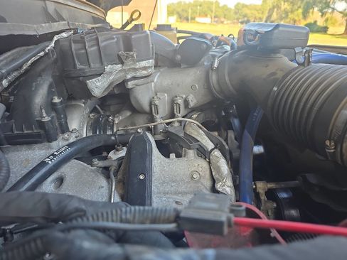 Used 2013 Ford F250 Platinum w/ FX4 Off Road Pkg image 10