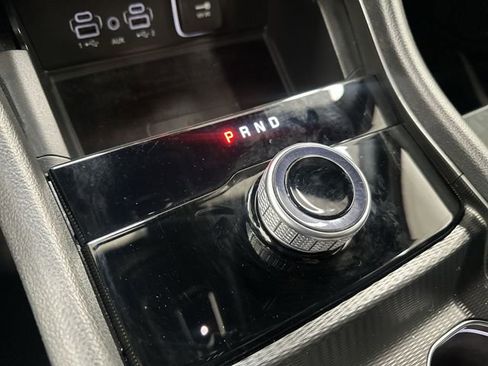 Used 2025 Jeep Grand Cherokee Altitude image 21