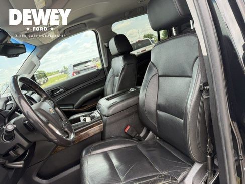 Used 2020 Chevrolet Suburban LT AWD/4WD image 12