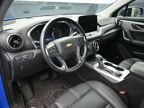 Used 2024 Chevrolet Blazer LT w/ Sound & Technology Package FWD image 11
