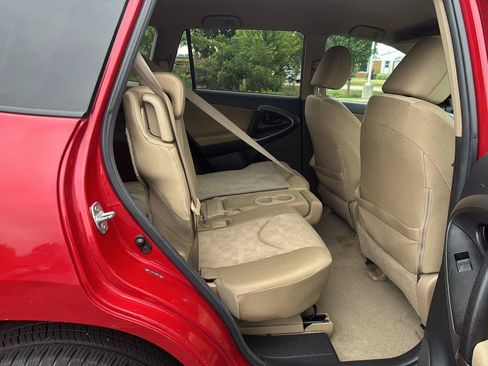 Used 2011 Toyota RAV4 4WD w/ Base L4 Extra Value Pkg image 18
