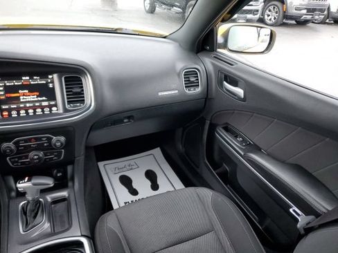 Used 2018 Dodge Charger R/T RWD image 15