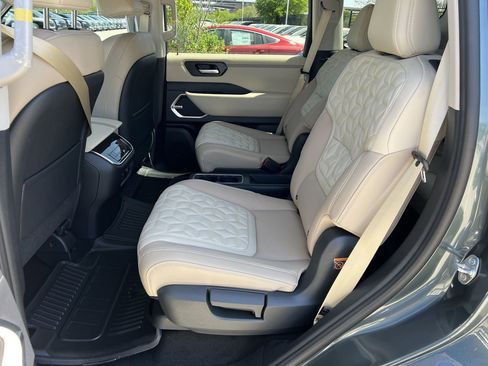 New 2026 Nissan Armada Platinum RWD image 16
