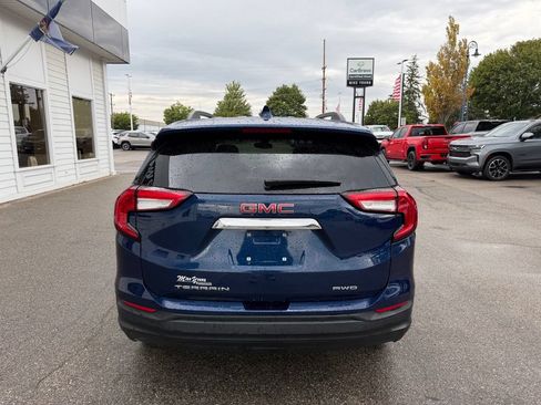 Certified 2022 GMC Terrain SLE w/ Driver Convenience Package AWD/4WD image 6