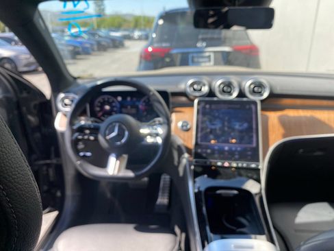 Used 2023 Mercedes-Benz GLC 300 image 12