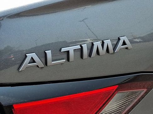 Used 2023 Nissan Altima 2.5 SV FWD image 28