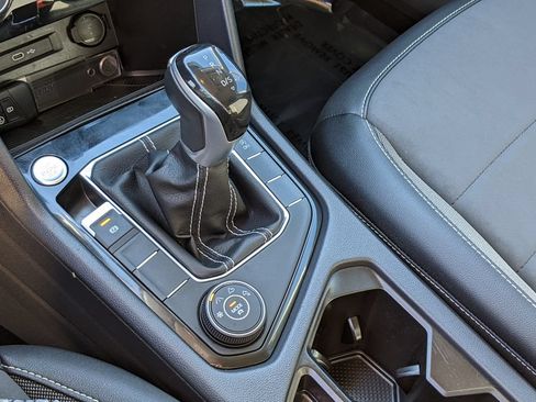 Certified 2023 Volkswagen Taos SE AWD/4WD image 19
