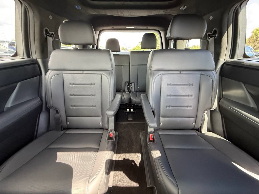 Used 2025 Hyundai Santa Fe Calligraphy FWD image 19