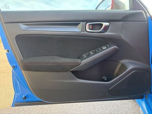 Used 2025 Honda Civic Type R image 8