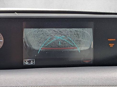 Used 2019 Lexus UX 200 w/ Premium Package FWD image 13