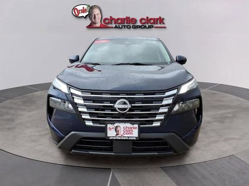 Used 2024 Nissan Rogue SV image 8