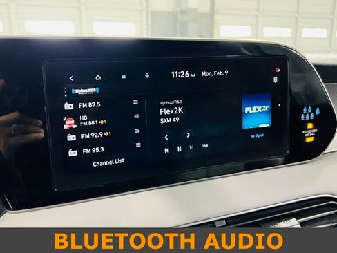 Used 2022 Hyundai Palisade SEL w/ Premium Package FWD image 5