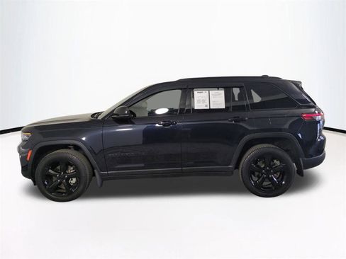 Used 2024 Jeep Grand Cherokee Limited w/ Black Appearance Package RWD image 8