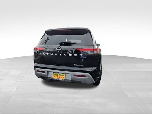 New 2025 Nissan Pathfinder SL image 8
