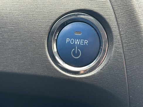 Used 2015 Toyota Prius Two image 27