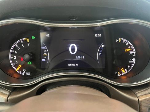 Used 2016 Jeep Grand Cherokee Overland AWD/4WD image 27