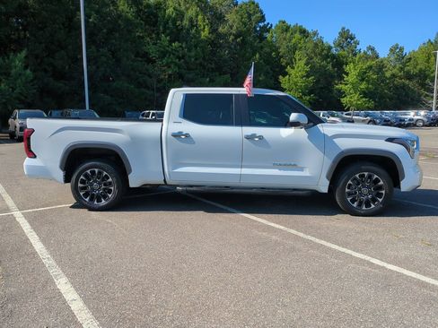 Used 2024 Toyota Tundra Limited AWD/4WD image 3