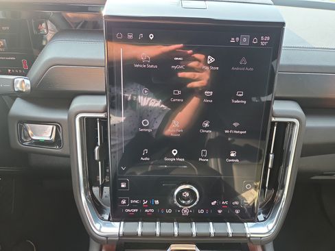Used 2025 GMC Yukon Denali AWD/4WD image 15